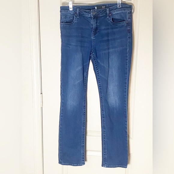 Denim - KUT from the Kloth Size 12 Dark Wash Straight Leg Jeans Mid Rise Stretch